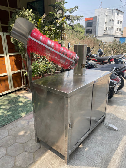 Automatic fruit net packaging machine