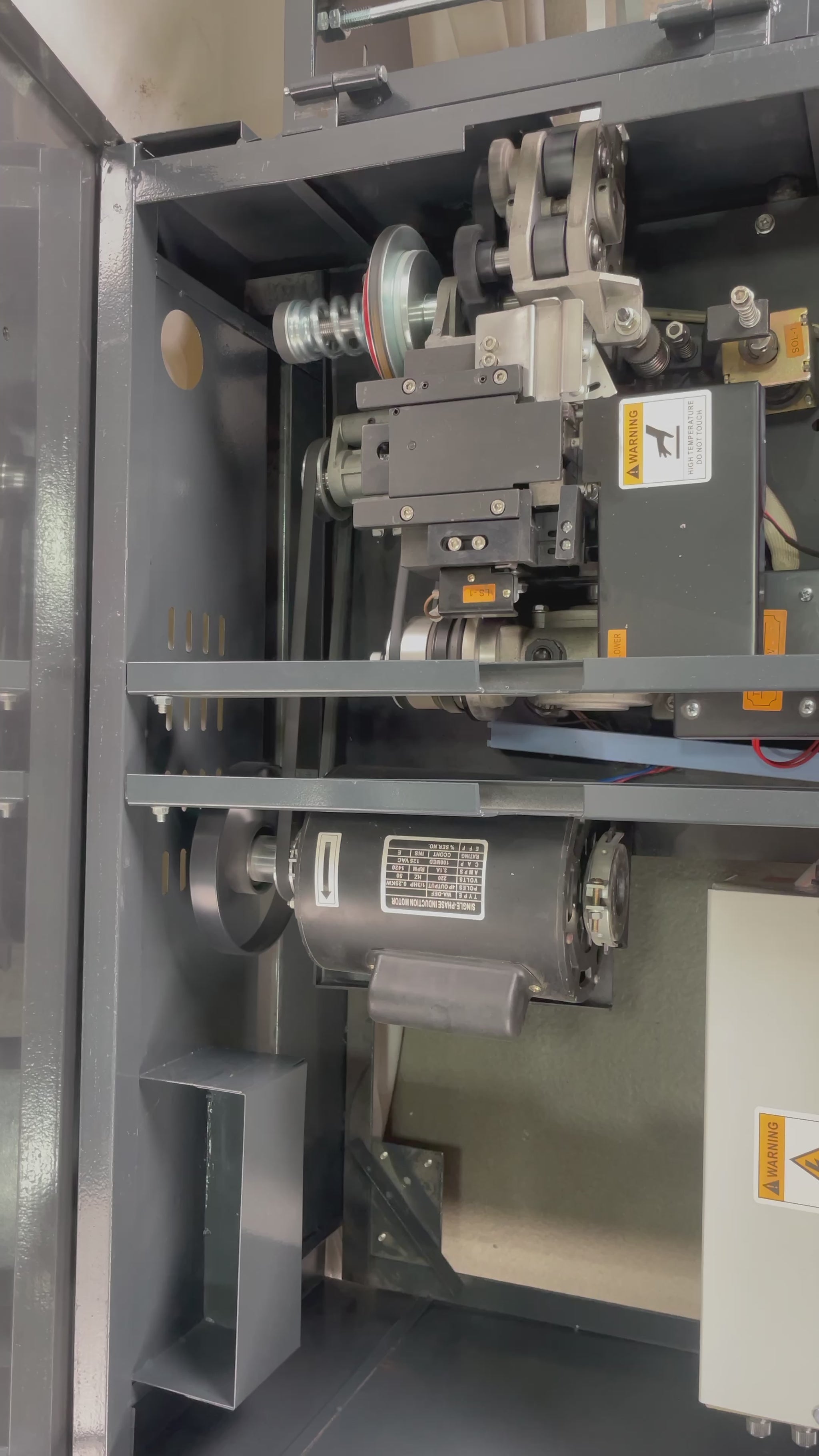 Low table semi automatic strapping machine